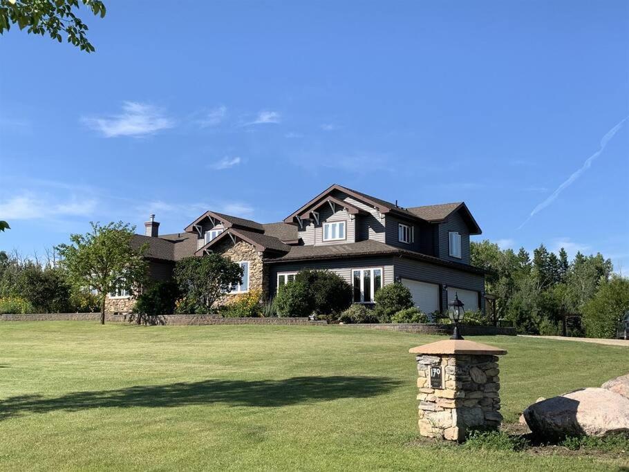 Dragonfly Inn Loft Suite Sherwood Park Kültér fotó