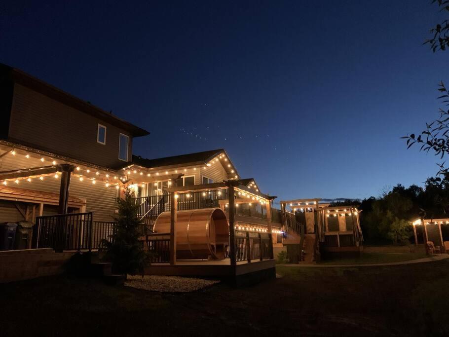 Dragonfly Inn Loft Suite Sherwood Park Kültér fotó